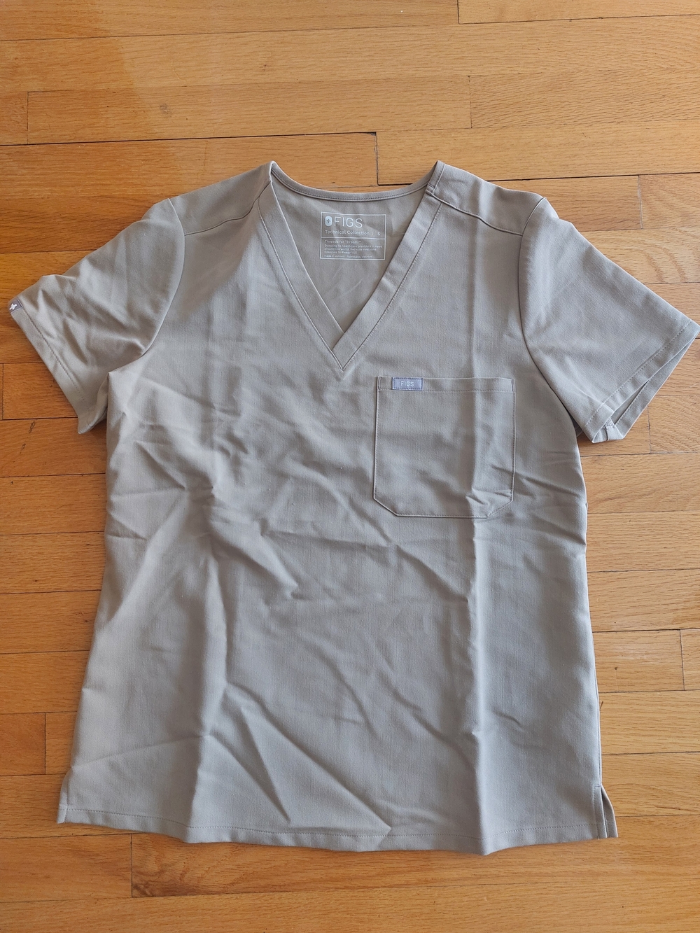 Figs Unisex V-Neck Catarina Top in Latte Color Po 3083